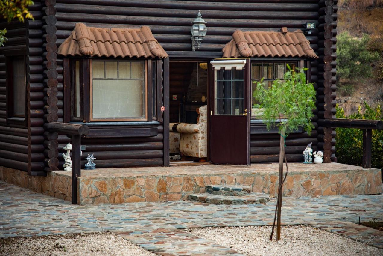*2 Bdr Log House /Mountains/Queen Bed/Fireplace Gourri Exterior photo